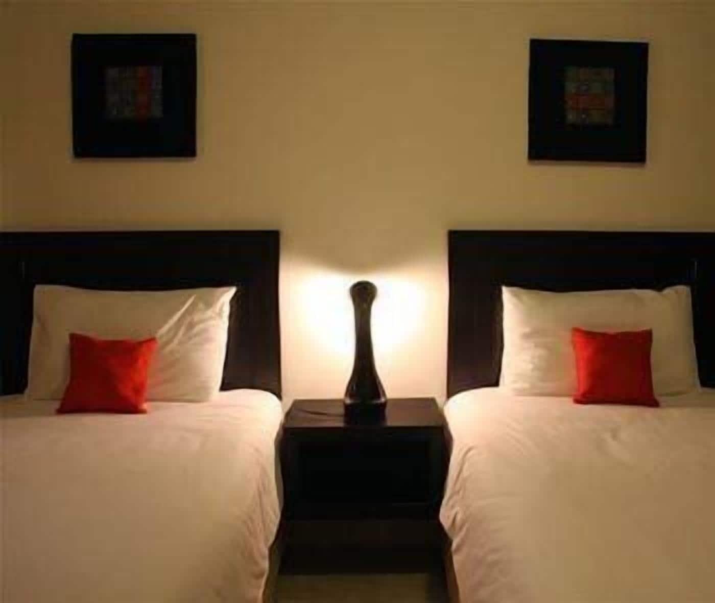 Midan Hotel Suites Маскат Экстерьер фото
